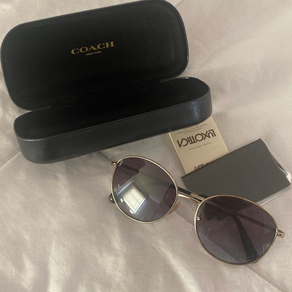 COPY - NWOT COACH AUTH SUNGLASSEs